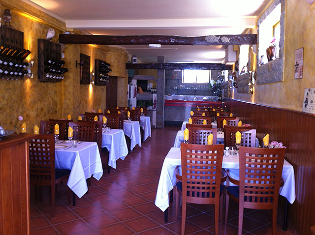 Het interieur van restaurant Passie Paixão